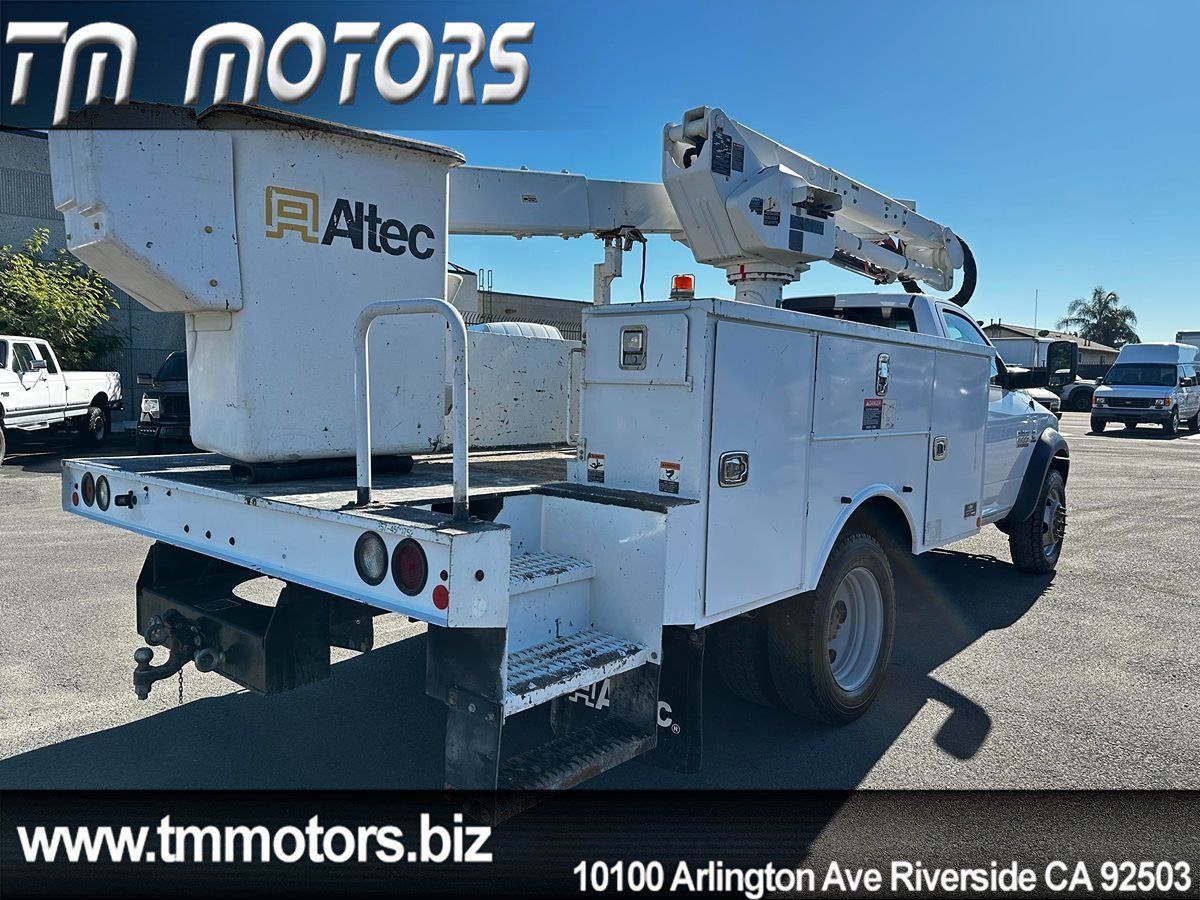 Used 2017 RAM 5500 Tradesman w/ Ambulance Prep Group RWD image 4