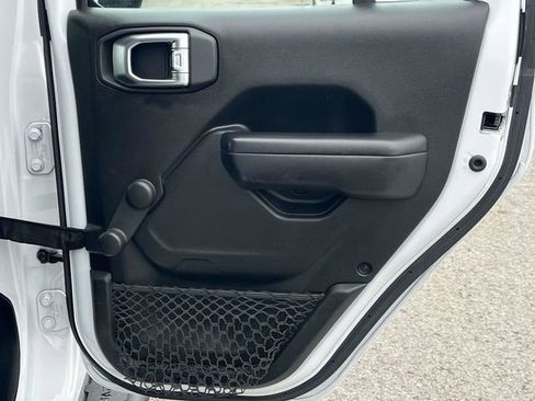Used 2021 Jeep Wrangler Unlimited Sport image 22