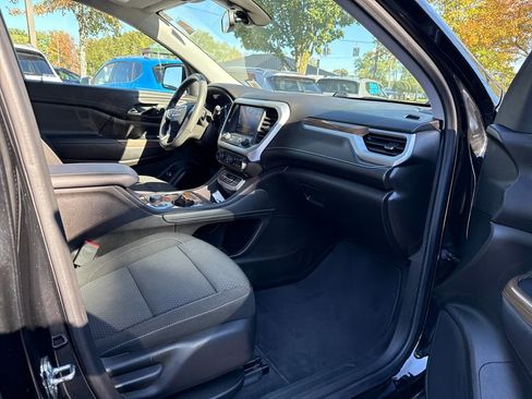 Used 2023 GMC Acadia SLE w/ Driver Convenience Package image 15