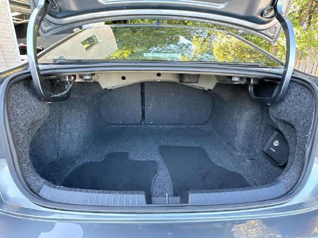 Used 2019 Volkswagen Jetta R-Line w/ R-Line Cold Weather Package FWD image 27