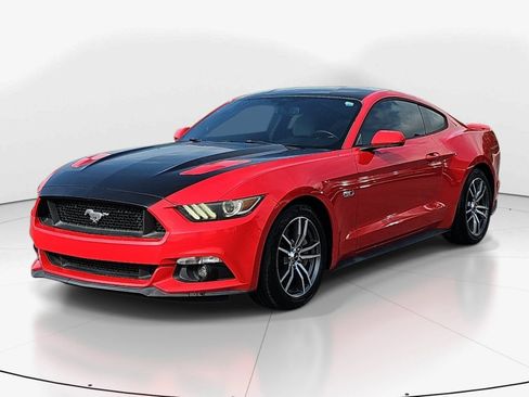 Used 2016 Ford Mustang GT Premium w/ Equipment Group 401A RWD image 8
