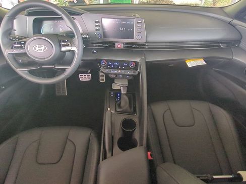 New 2026 Hyundai Elantra SEL Sport FWD image 16