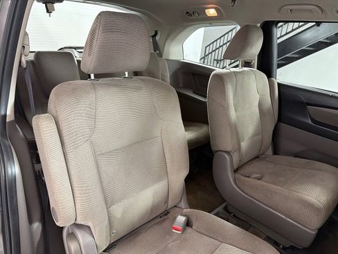Used 2013 Honda Odyssey EX image 21