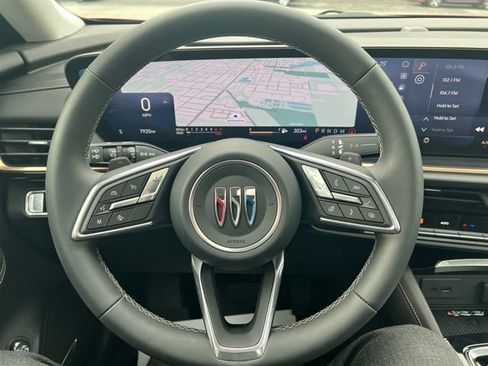 Used 2025 Buick Envision Avenir AWD/4WD image 13