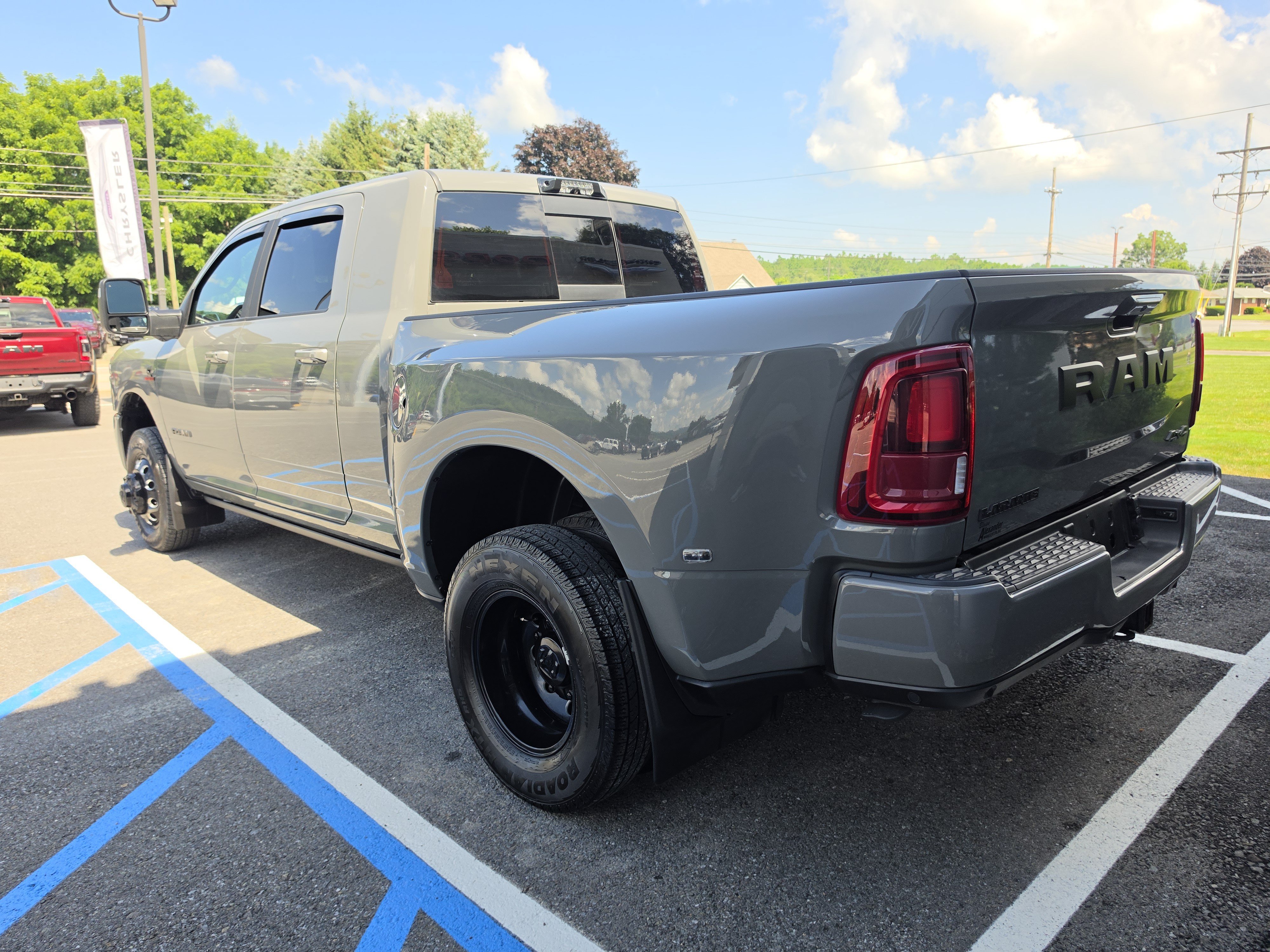 Used 2026 RAM 3500 Laramie AWD/4WD image 6