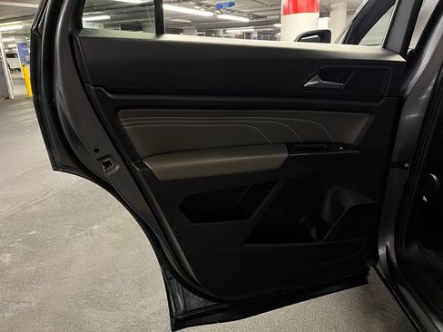 Used 2023 Volkswagen Atlas Cross Sport SE w/ Panoramic Sunroof Package AWD/4WD image 22