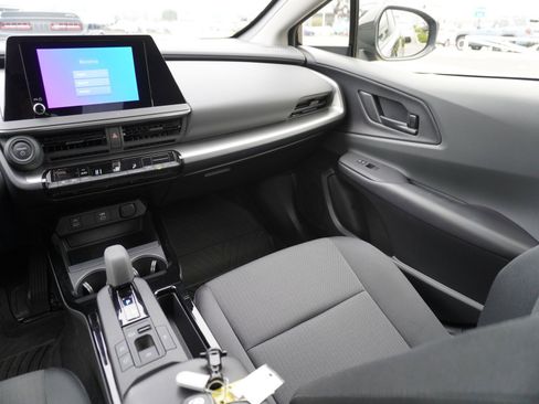 Used 2024 Toyota Prius LE image 16