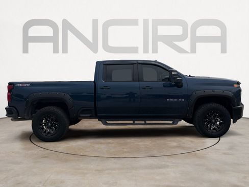 Used 2022 Chevrolet Silverado 2500 Custom w/ Custom Value Package AWD/4WD image 11