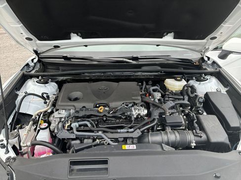 Used 2025 Toyota Camry LE image 31