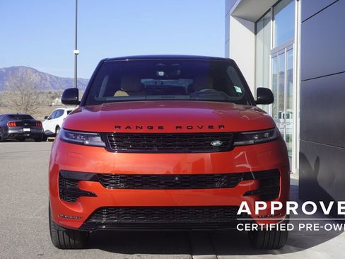 Used 2025 Land Rover Range Rover Sport Dynamic SE image 5