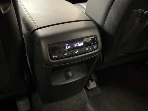 Used 2025 Hyundai Palisade SEL FWD image 25