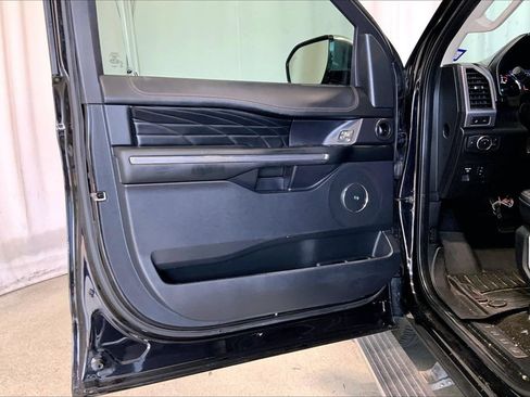 Used 2020 Ford Expedition Max Platinum RWD image 21