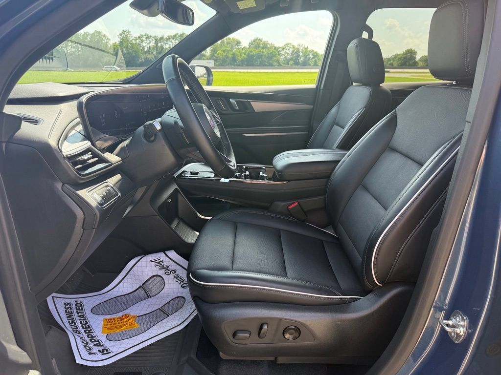 Used 2025 Buick Enclave Preferred w/ LPO, Floor Liner Package FWD image 27