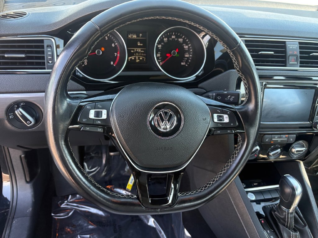 Used 2016 Volkswagen Jetta Sport FWD image 10