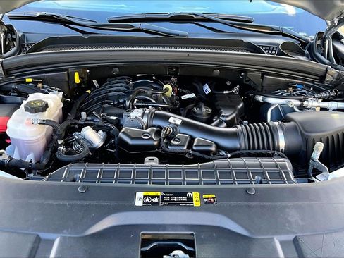 Certified 2025 Jeep Grand Cherokee Summit image 38