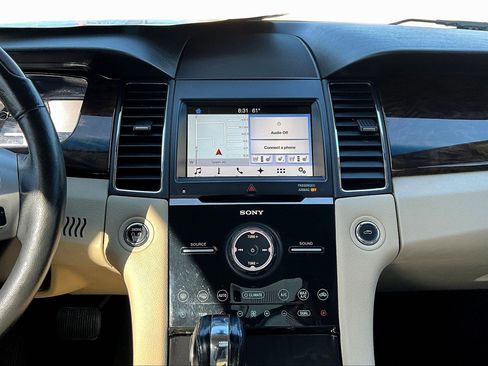 Used 2017 Ford Taurus Limited image 6