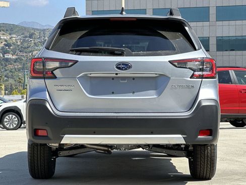New 2025 Subaru Outback Limited image 4