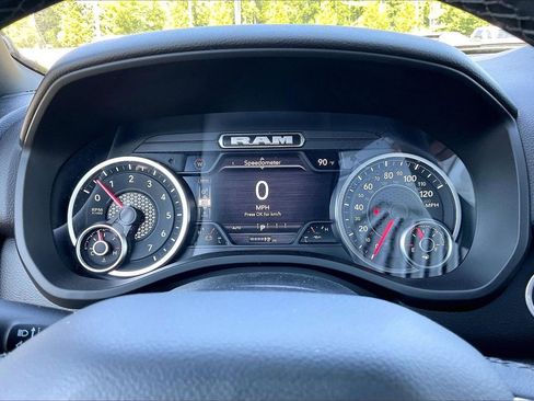 New 2026 RAM 1500 4x4 Crew Cab image 12
