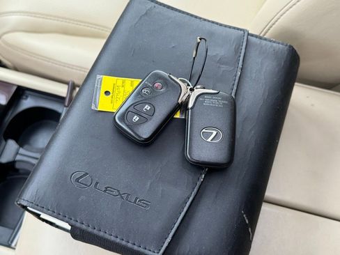 Used 2015 Lexus LX 570 4WD image 39