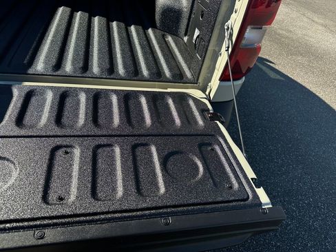 New 2025 Ford Maverick XLT w/ Black Appearance Package image 44