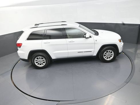 Used 2019 Jeep Grand Cherokee Laredo AWD/4WD image 20