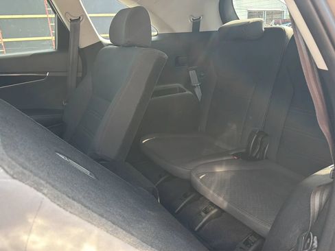 Used 2016 Kia Sorento AWD w/ LX Convenience Package image 18