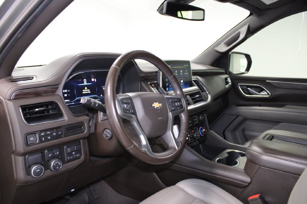 Used 2022 Chevrolet Tahoe LT w/ Luxury Package RWD image 23