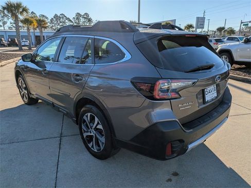 Used 2022 Subaru Outback Limited image 6