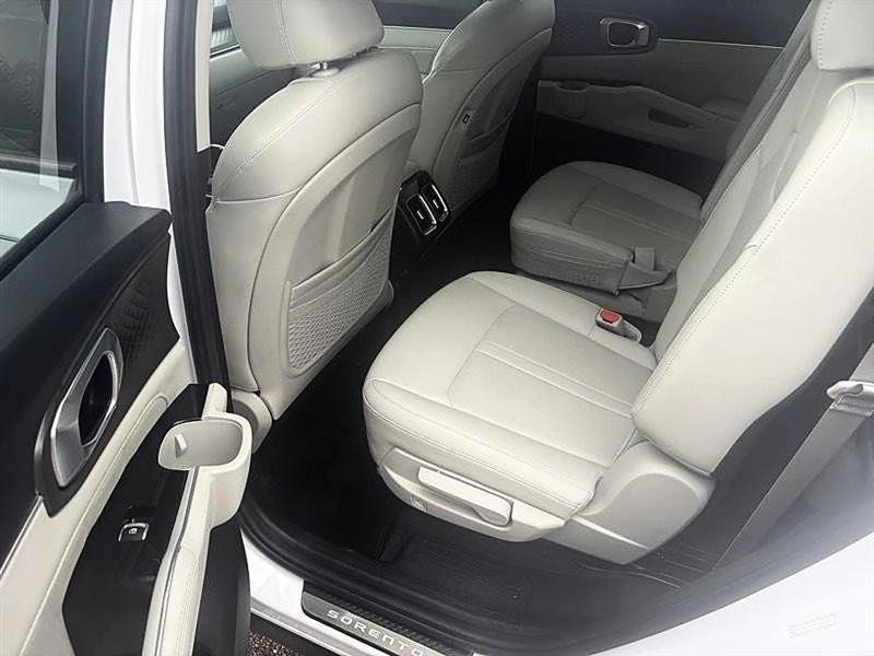 Used 2023 Kia Sorento SX FWD image 29