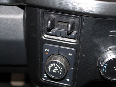 Used 2024 Ford F250 Lariat w/ Lariat Ultimate Package image 31