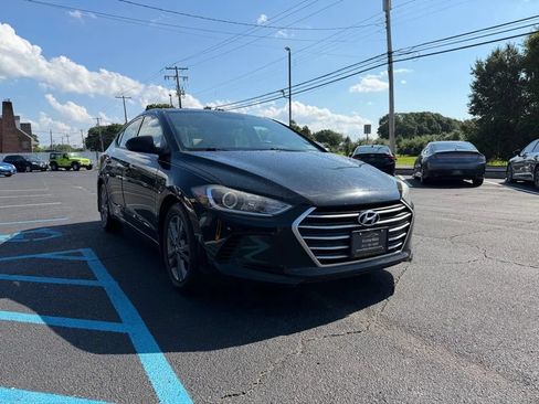 Used 2018 Hyundai Elantra SEL FWD image 4