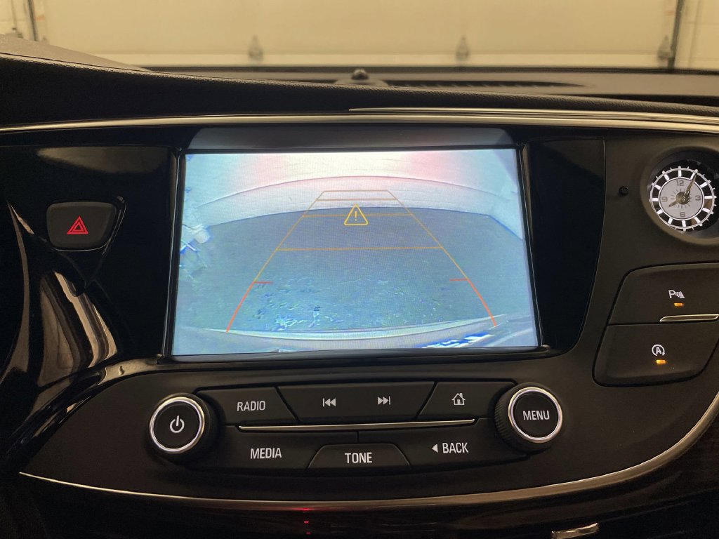 Used 2019 Buick Envision Essence AWD/4WD image 8