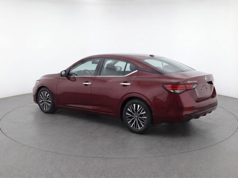 Used 2024 Nissan Altima 2.5 SV FWD image 6