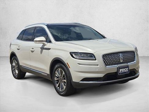 Used 2022 Lincoln Nautilus Reserve FWD image 3