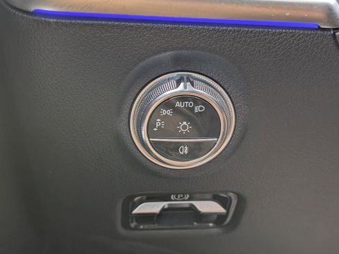 Used 2022 Mercedes-Benz C 300 4MATIC Sedan image 16