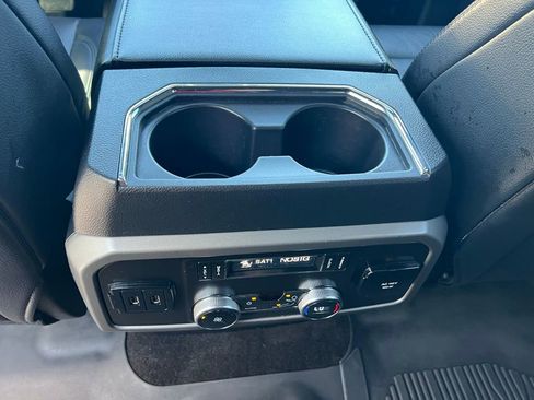 Used 2020 Ford Expedition XLT w/ Equipment Group 202A AWD/4WD image 24