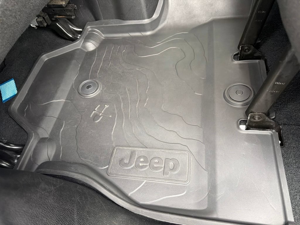Used 2022 Jeep Wrangler Unlimited Sport AWD/4WD image 14