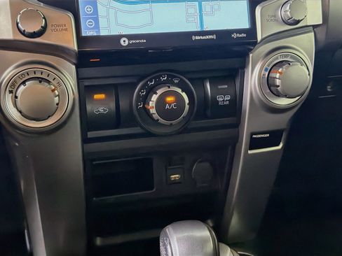 Used 2022 Toyota 4Runner SR5 Premium w/ Moonroof Package AWD/4WD image 23