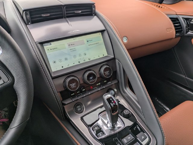 Certified 2024 Jaguar F-TYPE R AWD/4WD image 11