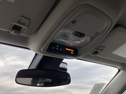 Used 2024 Buick Encore GX Sport Touring image 22