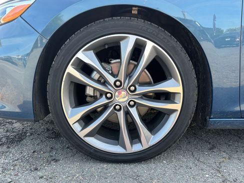 Used 2024 Chevrolet Malibu LT image 25