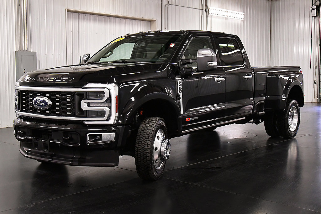 Used 2026 Ford F450 Platinum w/ Platinum Plus Package AWD/4WD image 3