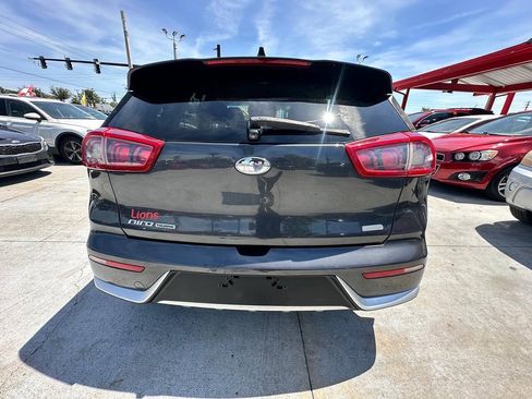 Used 2019 Kia Niro S Touring FWD image 10