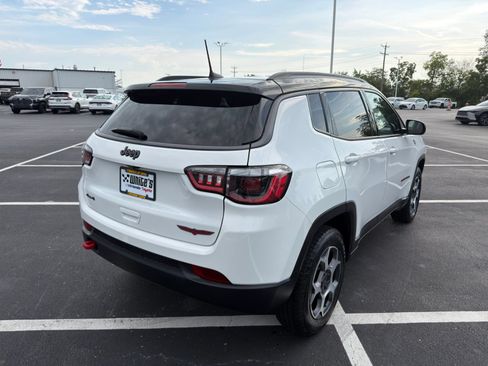 Used 2022 Jeep Compass Trailhawk w/ Trailhawk Convenience Group AWD/4WD image 6
