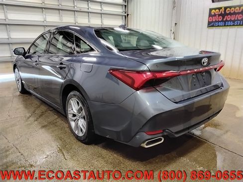 Used 2022 Toyota Avalon XLE FWD image 6