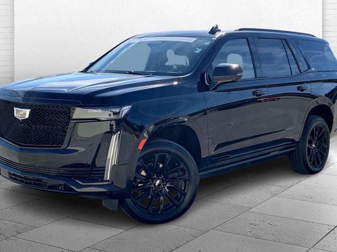 Used 2024 Cadillac Escalade Sport w/ LPO, ONYX Package image 12