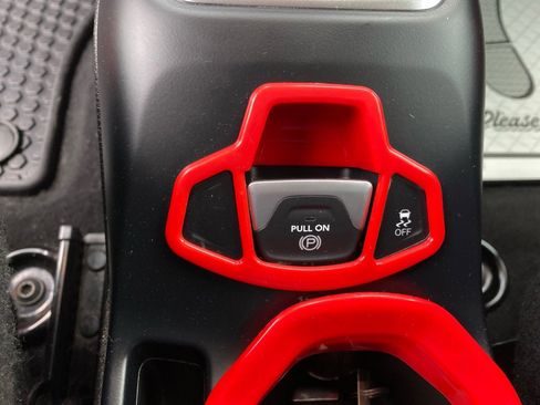 Used 2018 Jeep Renegade Latitude w/ Cold Weather Group image 13