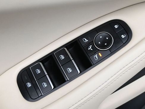 Used 2023 INFINITI QX60 Luxe FWD image 4