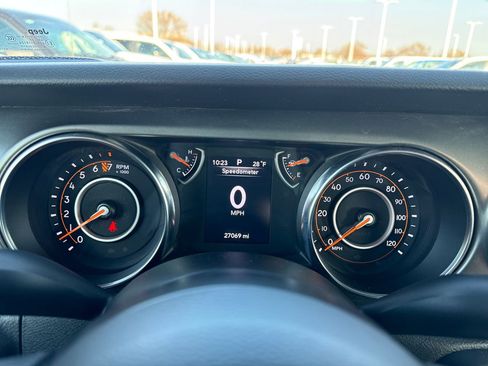 Used 2023 Jeep Gladiator Sport w/ Trailer Tow Package image 19
