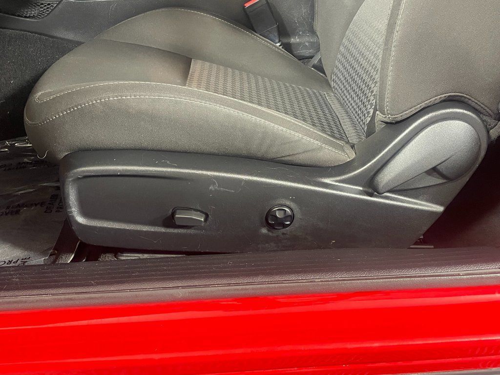 Used 2021 Dodge Challenger R/T RWD image 24